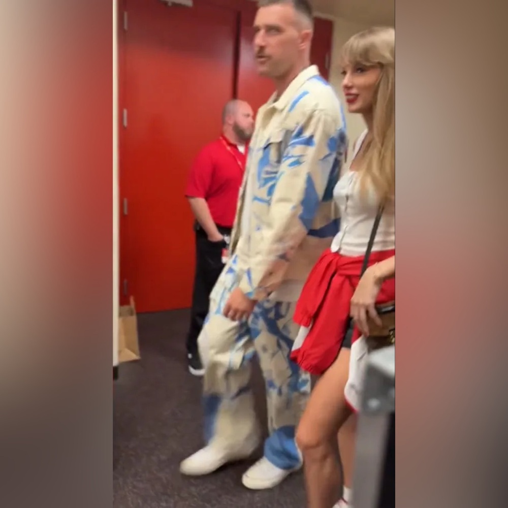 Travis Kelce outfit Halloween costume, brand new!